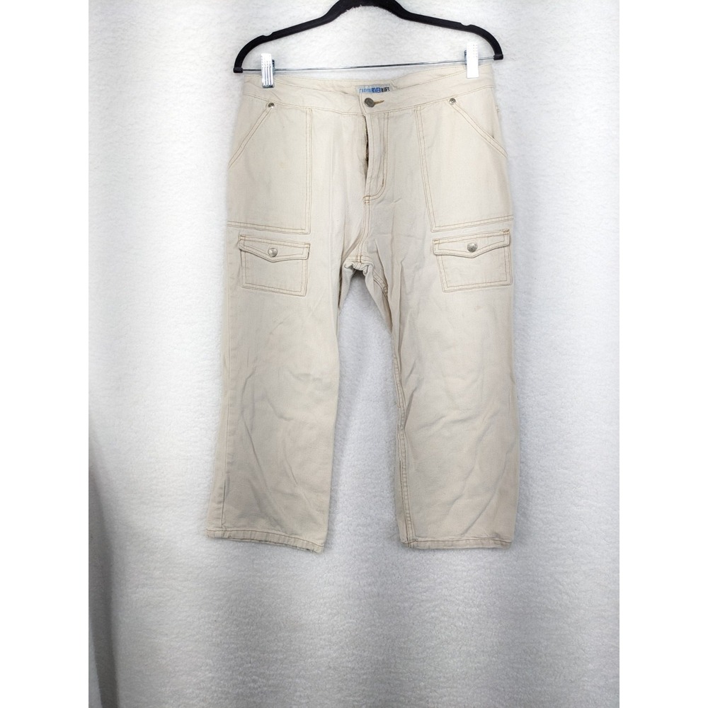 Women's White‎ Denim Cargo Pants Canyon River Blues 11x20 Capris